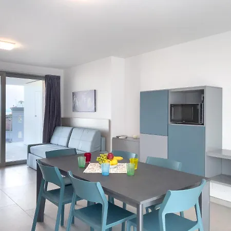 Nashira Apartments Lignano Sabbiadoro Exterior photo