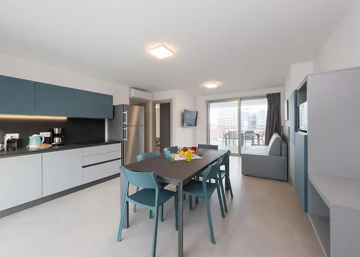 Nashira Apartments